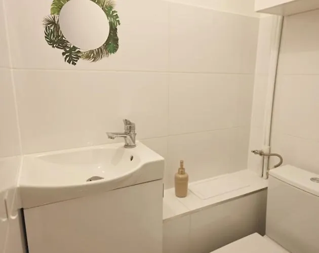 דירה Apartment צ'שין